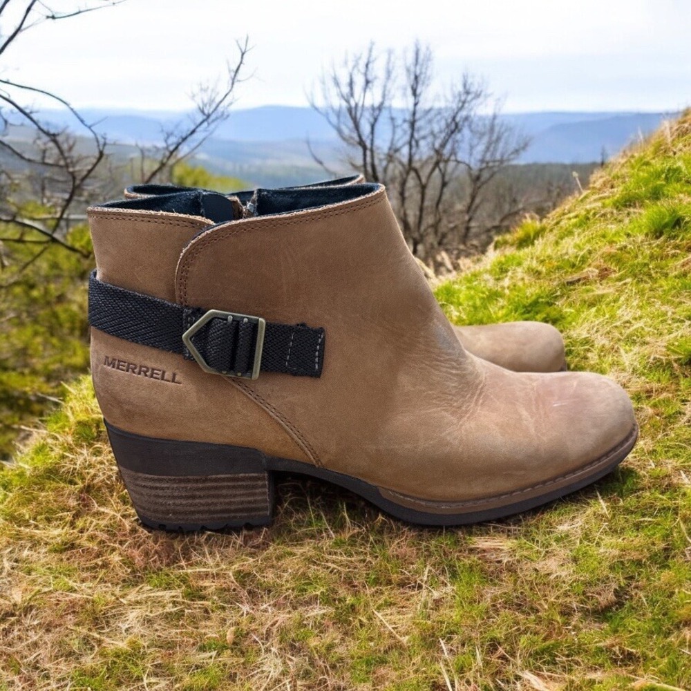 Merrell Shiloh Women's Sz. 8.5Brown Leather Buckles Pull On Ankle Boots Moto